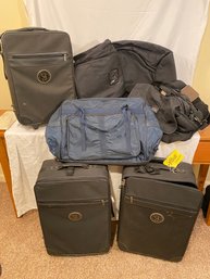 044 Luggage Lot