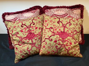 Lot 056 Red Pillow Lot