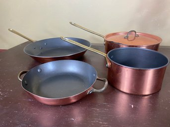 222 Lot Of Lightweight Nonstick Copper Tone Pans (bends)