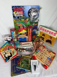 Toy And Book Lot (037)