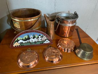 Lot Of Copper And Other Decor (099)