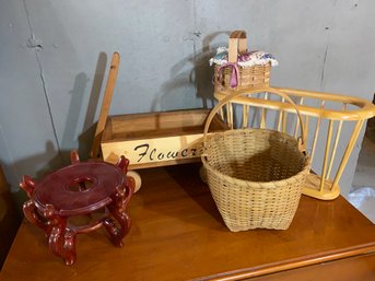 Lot Of Wooden Items (110)