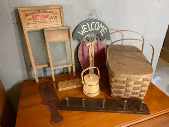 Lot Of Wooden Items (112)