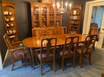 Ethan Allen Dining Room Table With 2 Leaves And 8 Chairs