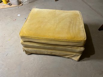 Yellow Ottoman On Casters (185)