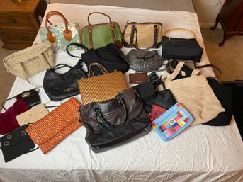 Large Lot Of Women's Bags (228)