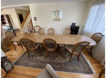 Thomasville Oak Dining Set With 8 Chairs & 4 Leaves - Dining Room