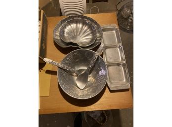 Lot Of Wilton Armentale Salad Bowl And Trays