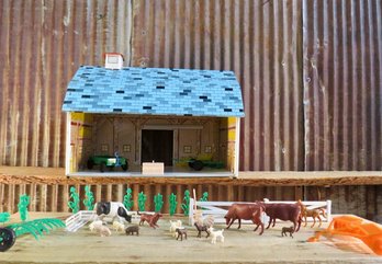 Vintage 1950's Ohio Art, Tin Litho Barn With Accessories, Rolling Acres Farm