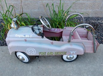 Vintage InStep, Fire And Rescue, Engine No. 7 Peddle Car