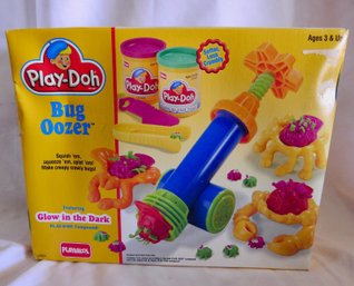 1992 Playskool, Play-Doh Bug Oozer Set, Glow In The Dark Play-Doh Compound, NIB