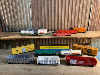 HO Scale Train Cars, Model Railroading, QTY 14