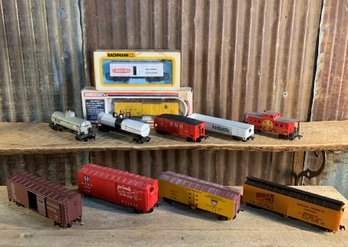 Vintage Model Railroading Train Cars, NIB & Loose, QTY 11