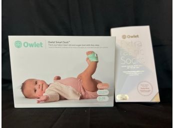 Owlet Smart Sock, 3rd Generation, 0-18 Months & Extra Fabric Socks