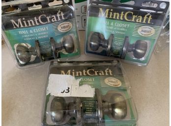 Mint Craft, Hall & Closet Door Knobs, QTY 3, NIP