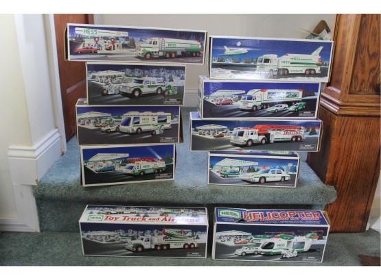 10 Hess Truck Lot Boxed 1