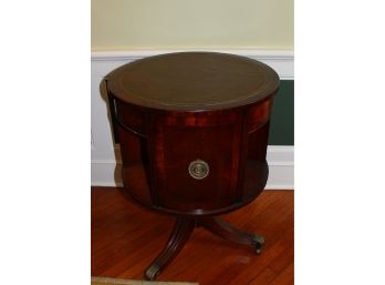 Round Inlay End Swivel Table
