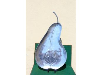 Mariposa Aluminum Pear