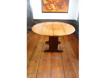 Vintage Repro Round Tilt Table