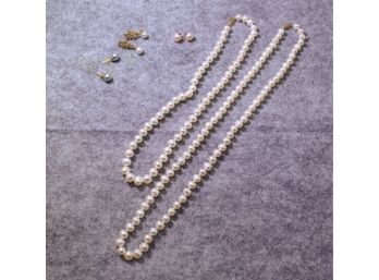 Freshwater Pearls Necklaces & Earrings