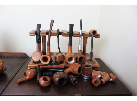 Pipe Stand With Pipes