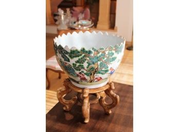 Chinese Pot With Stand