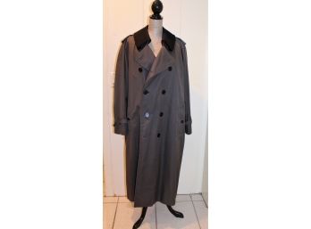 Men's Burberry Rain Coat Xl