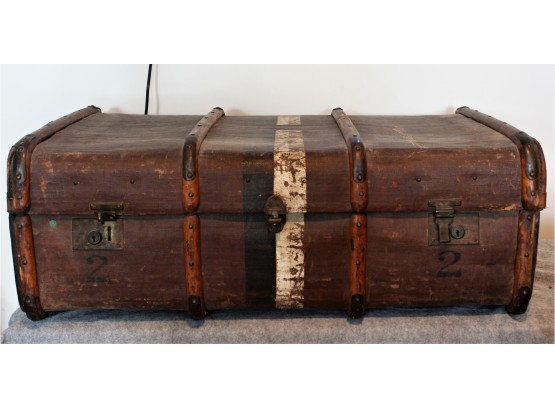 Rare Find!!      Antique Traveling Luggage    So NiCE!
