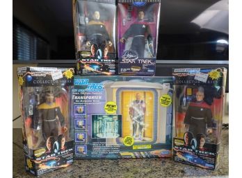 Star Trek Next Generation Transporter & Figurines - Shippable
