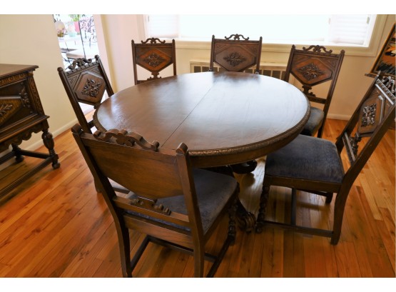 Antique  Pedestal Dining With 4 Leaves!