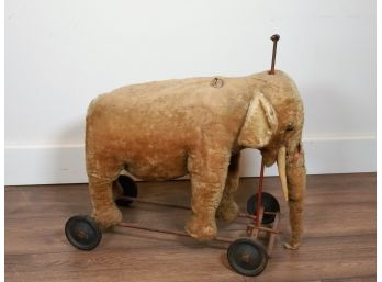 AMERICANA Steiff Pull Toy /ride On Elephant