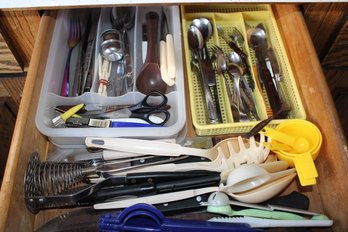 Misc Lot Kitchen Tools & Tableware