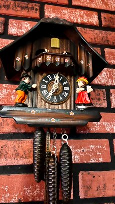 Gorgeous Working Cuckoo Clock VINTAGE! See Video Links In Description!