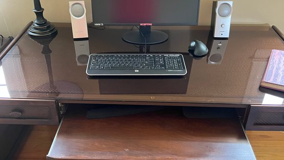24 Monitor And Keyboard