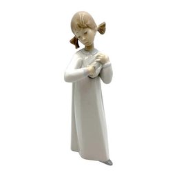 #4871 Nao Lladro Figurine, 'Girl Playing The Mandolin' High Gloss, VGC