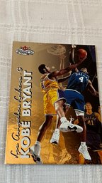 Kobe Bryant Fleer Force Card