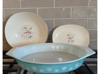 Mid Century Modern Pyrex Snow Flake Casserole Dish & Pink, Blue & Grey Platter & Bowl