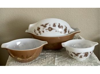 Pyrex Early American Eagle Americana (4) Nesting Bowls (2) White And (2) Brown Gold Eagles & Roosters