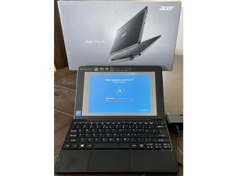 Acer One 10 - 10.1' Tablet 32GB With Keyboard Windows 10 Multi Touch WXGA LCD (please See Description)