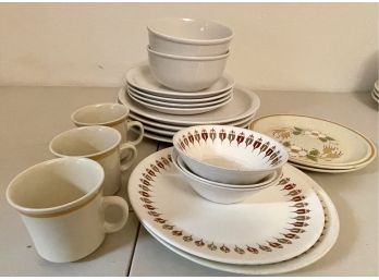 Assorted MCM Pottery Including Syracuse, Hearthside, And Today's Home