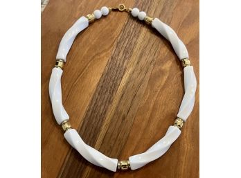 Vintage Trifari White Twist Bead And Gold Tone Choker Necklace