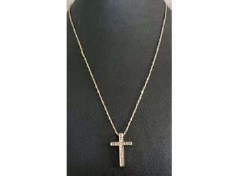 14K Gold & Diamond Cross With 14K Gold Twist Chain 18' Long Weighs 4.4 Grams