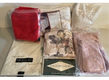 Lot Of Assorted Tablecloths And Napkins Including Wilton Court, B.M. Jabara N.Y. & More