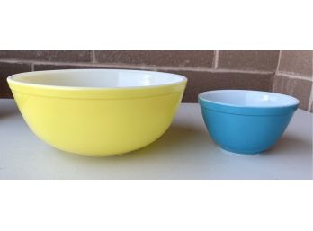 Vintage Yellow & Blue Pyrex Mixing Bowls