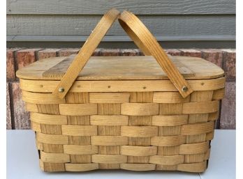 Basketville Putney Vermont Vintage Woven Wood Picnic Basket With Handles And Covered Top