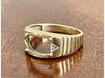 Vintage 10K Gold Men's Ring With 2 Small Side Diamonds  No Center Stone Size 8.5 Weighs 4.1 Grams