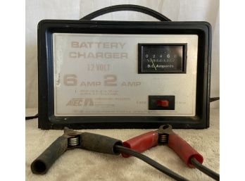 Atec 12 Volt 6 Amp & 2 Amp Battery Charger (works)