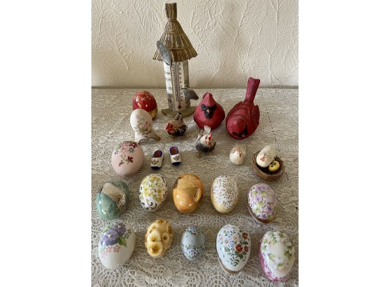 Large Lot Of Hand-painted Eggs, Small Chickens, Roosters, And More