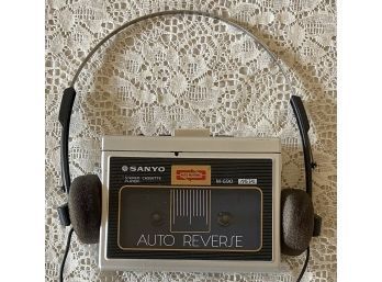 Sanyo M-g90 Stereo Cassette Player With Headphones