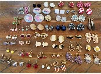 Large Lot Of Vintage Screw Back & Clip On Earrings, Angel Skin Coral, Jade, Enamel, Bead, Rhinestone & More
